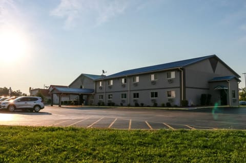 Super 8 by Wyndham Indianapolis/Emerson Ave Hotel in Perry Township