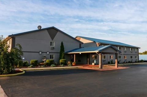 Super 8 by Wyndham Indianapolis/Emerson Ave Hotel in Perry Township