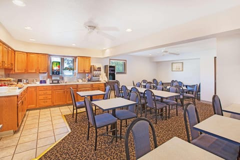 Days Inn by Wyndham Mackinaw City/Bridgeview Area Hotel in Mackinaw City