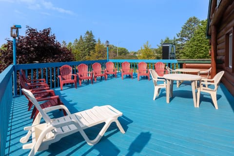 Days Inn by Wyndham Mackinaw City/Bridgeview Area Hotel in Mackinaw City