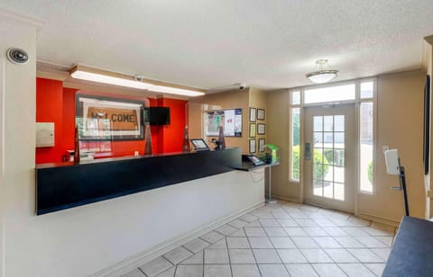 Extended Stay America Select Suites - Atlanta - Perimeter - Hammond Drive Hotel in Sandy Springs