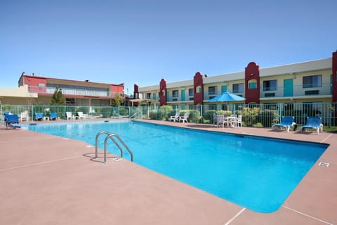Days Inn by Wyndham Santa Fe New Mexico Hotel in Santa Fe