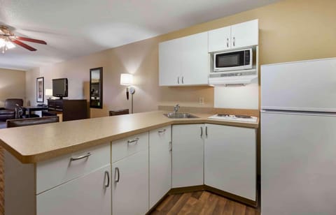Extended Stay America Suites - Madison - Junction Court Hotel in Madison