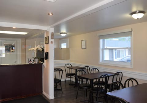 Knights Inn - Arnprior ON Motel in Arnprior