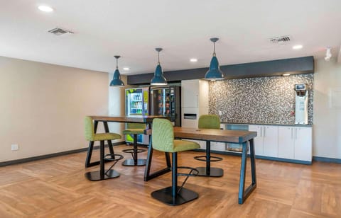 Extended Stay America Premier Suites - Fort Lauderdale - Cypress Creek - Park North Hotel in Pompano Beach