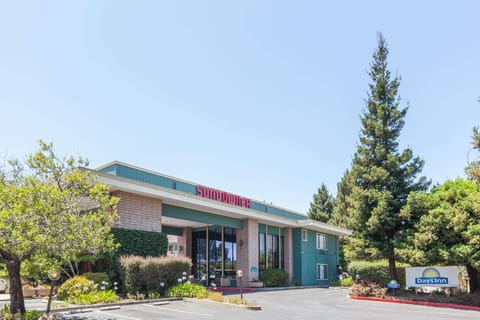 Days Inn & Suites by Wyndham Sunnyvale Hotel in Sunnyvale