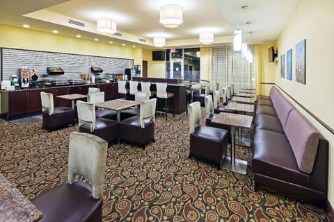 La Quinta Inn & Suites by Wyndham Elk City Hotel in Elk City