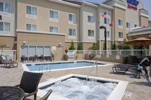Fairfield by Marriott Inn & Suites Columbus Hotel in Columbus