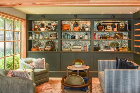 Historic Rocky Waters Inn, A Small Luxury Hotel Hotel in Gatlinburg