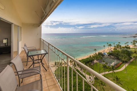 Waikiki Shore by OUTRIGGER Apartment hotel in Honolulu