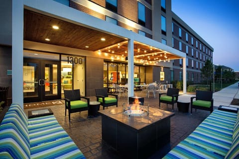 Home2 Suites by Hilton - Chicago/Schaumburg Hotel in Rolling Meadows