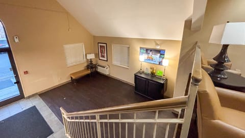 Studio 6 Suites Greenville, SC - Haywood Mall Hotel in Greenville