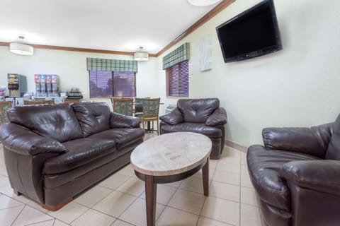 Baymont by Wyndham Waterloo Hotel in Waterloo