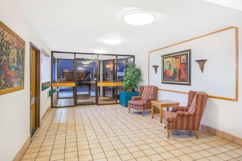 Super 8 By Wyndham Blytheville Hotel in Blytheville