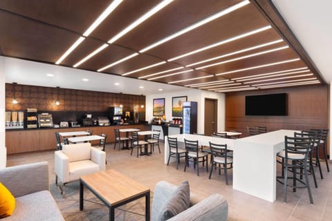 Wingate by Wyndham Augusta I-20 Hotel in Evans