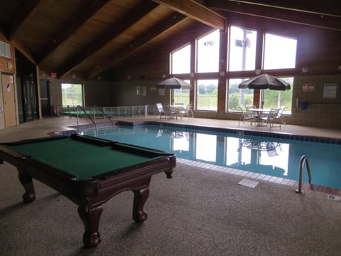 Super 8 By Wyndham Davenport Hotel in Davenport