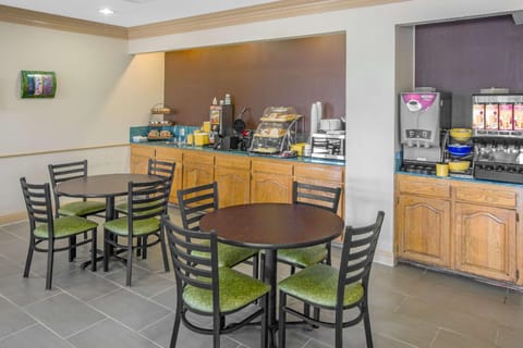 Days Inn by Wyndham Denham Springs-Baton Rouge East Hotel in Mississippi