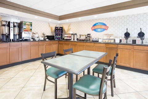 Baymont by Wyndham Janesville Hotel in Janesville