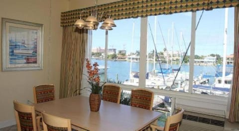 Chart House Suites and Marina Motel in Clearwater Beach