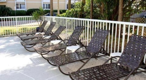 Chart House Suites and Marina Motel in Clearwater Beach