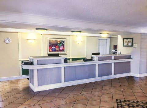La Quinta Inn by Wyndham Moline Airport Hotel in Moline
