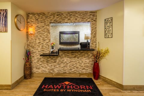 Hawthorn Extended Stay by Wyndham Saint Robert Hotel in Saint Robert