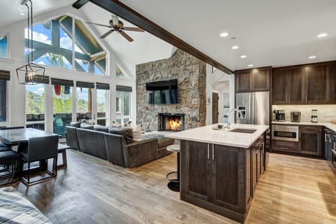 Bachelor Gulch Village Resort in Avon