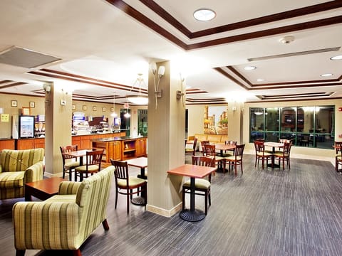 Holiday Inn Express & Suites Macon - I-475 by IHG Hotel in Macon