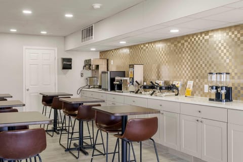 Days Inn by Wyndham Wheat Ridge/Denver West Motel in Wheat Ridge