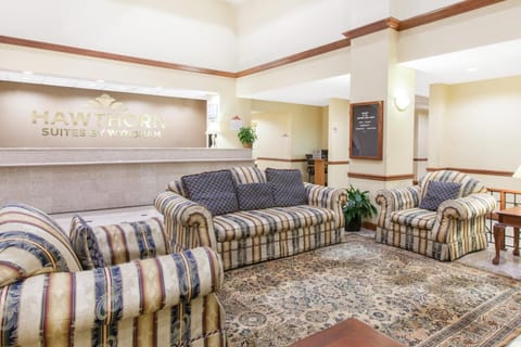 Hawthorn Suites by Wyndham Midwest City Tinker AFB Hotel in Midwest City