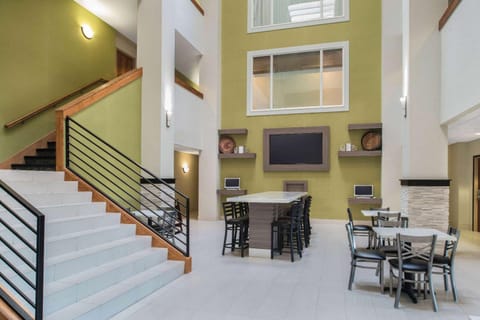 La Quinta Inn & Suites by Wyndham Moscow Pullman Hotel in Moscow