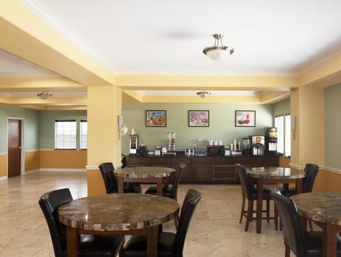 Super 8 By Wyndham Rosenberg Tx Hotel in Rosenberg