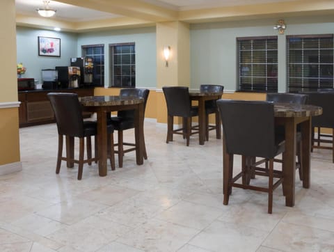 Super 8 By Wyndham Rosenberg Tx Hotel in Rosenberg