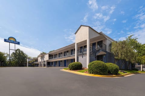 Days Inn by Wyndham College Park Airport Best Road Hotel in College Park