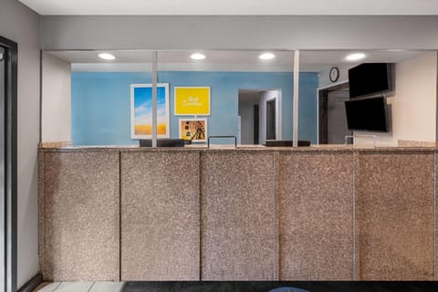 Days Inn by Wyndham College Park Airport Best Road Hotel in College Park