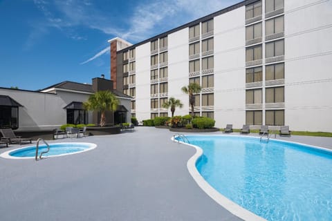 La Quinta Inn & Suites by Wyndham Myrtle Beach Hotel in Carolina Forest