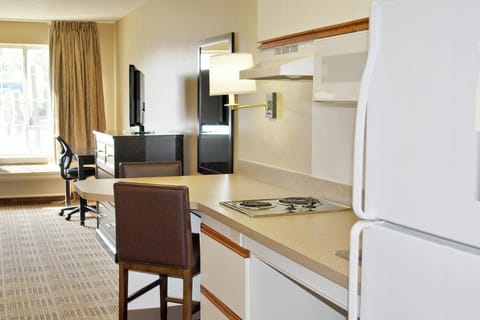 Studio 6 Extended Stay Milwaukee Brookfield   WI Hotel in Brookfield