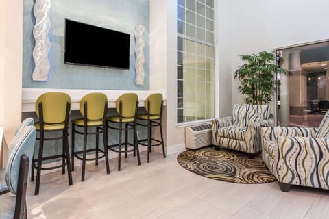 Super 8 By Wyndham Mountain View Hotel in Los Altos