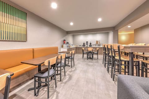 Hawthorn Extended Stay by Wyndham Bedford / Dallas Hotel in Bedford