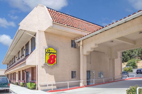 Super 8 By Wyndham Hayward Downtown Hotel in Castro Valley