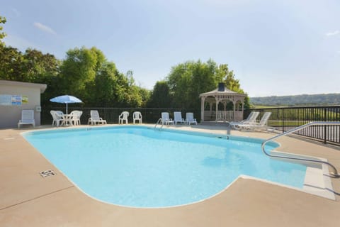 Ramada by Wyndham Pelham Hotel in Pelham