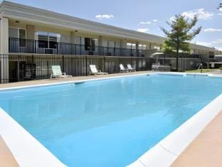 Days Inn by Wyndham Frankfort Hotel in Frankfort