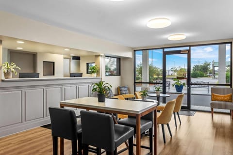 Days Inn by Wyndham Valdosta I-75 Hotel in Valdosta