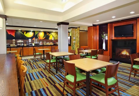 Fairfield by Marriott Inn & Suites Fresno Clovis Hotel in Clovis