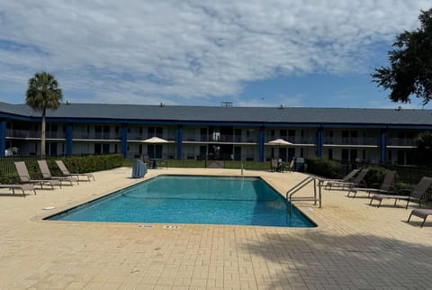 Days Inn by Wyndham Crystal River Hotel in Crystal River