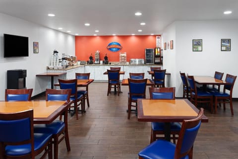 Baymont by Wyndham Green Bay Hotel in Ashwaubenon