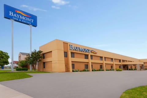 Baymont by Wyndham Green Bay Hotel in Ashwaubenon