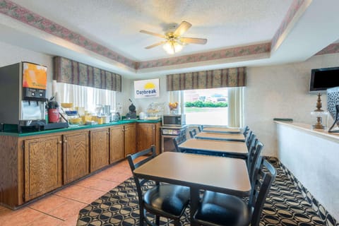 Days Inn by Wyndham Greenville Hotel in Alabama