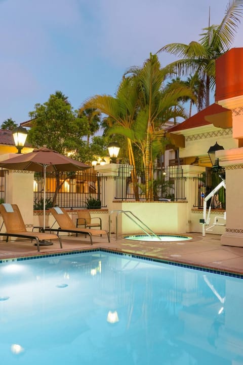 Courtyard by Marriott San Diego Old Town Hotel in Point Loma