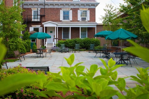 Middlebury Inn Hotel in Middlebury